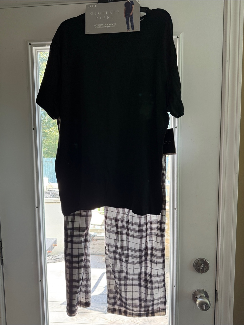 Geoffrey Beene Black Tee with Black-and-White Plaid Lounge Pants XL